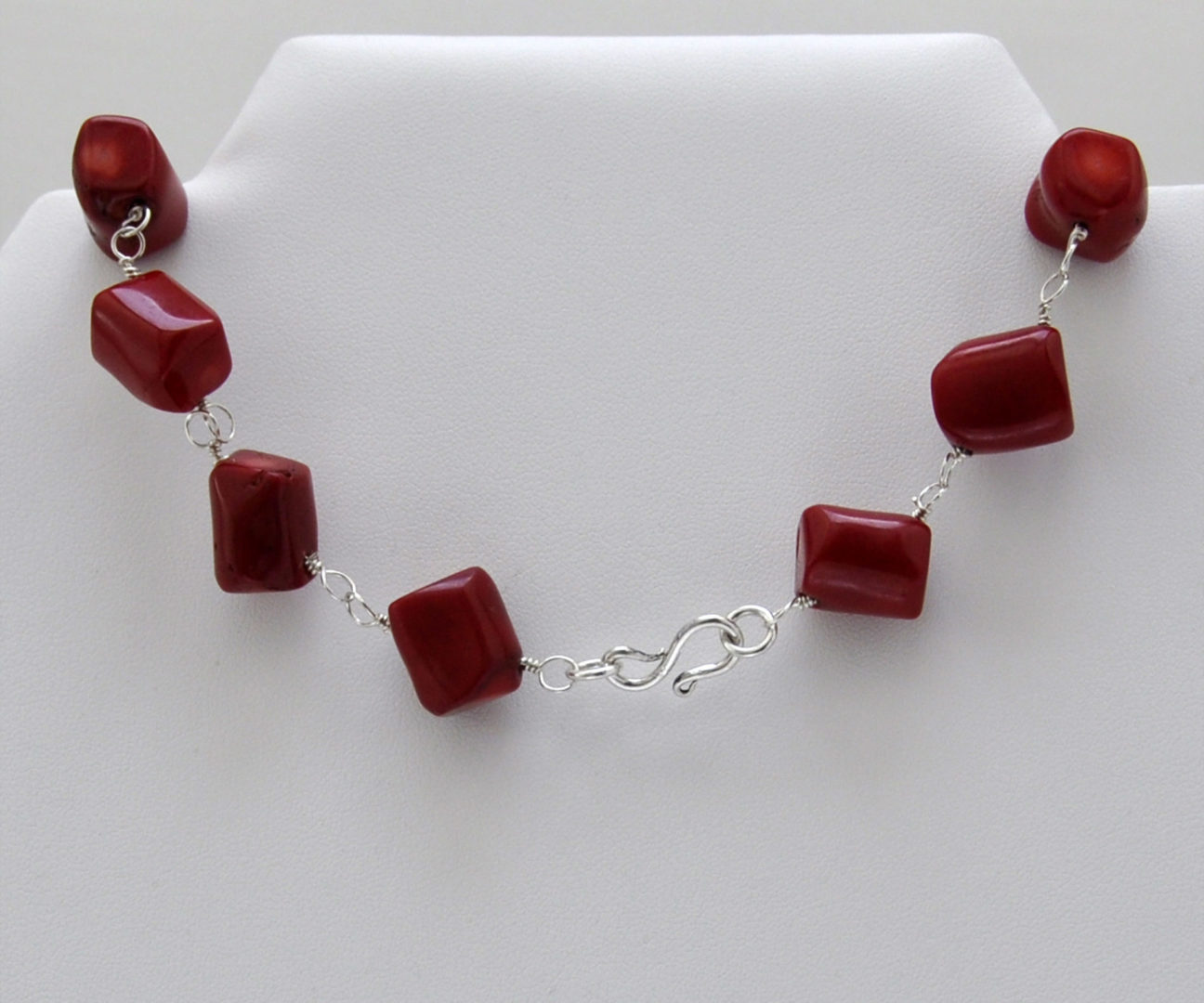 Collar Gargantilla de Coral Bambú Rojo