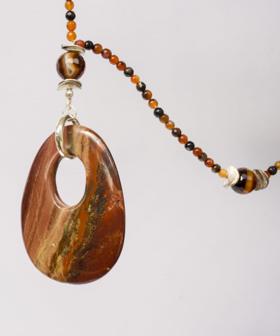 Colgante de Jaspe Ovalado Terracota