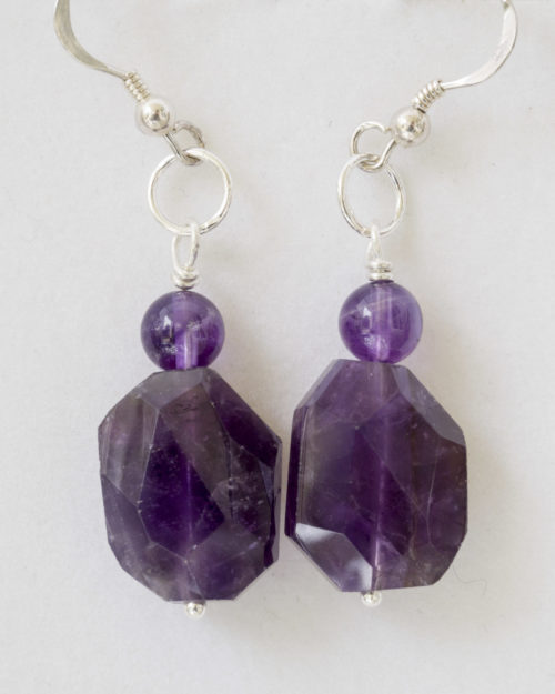 Pendientes con piedras de Amatistas faceteda