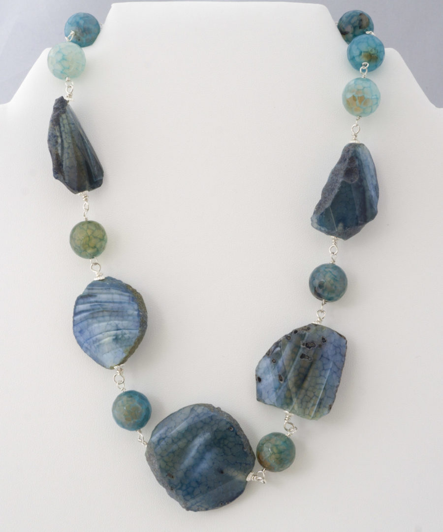 Collar corto con Ágatas azules