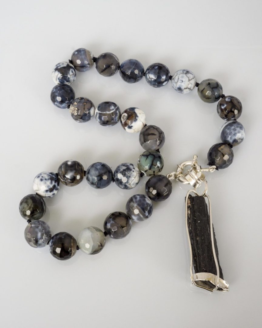 Colgante Turmalina Negra en Jaula de plata