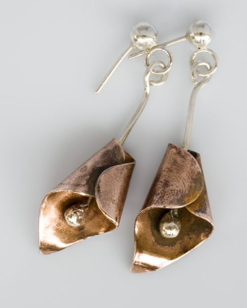 Pendientes Cala en Cobre y Plata Envejecidos.